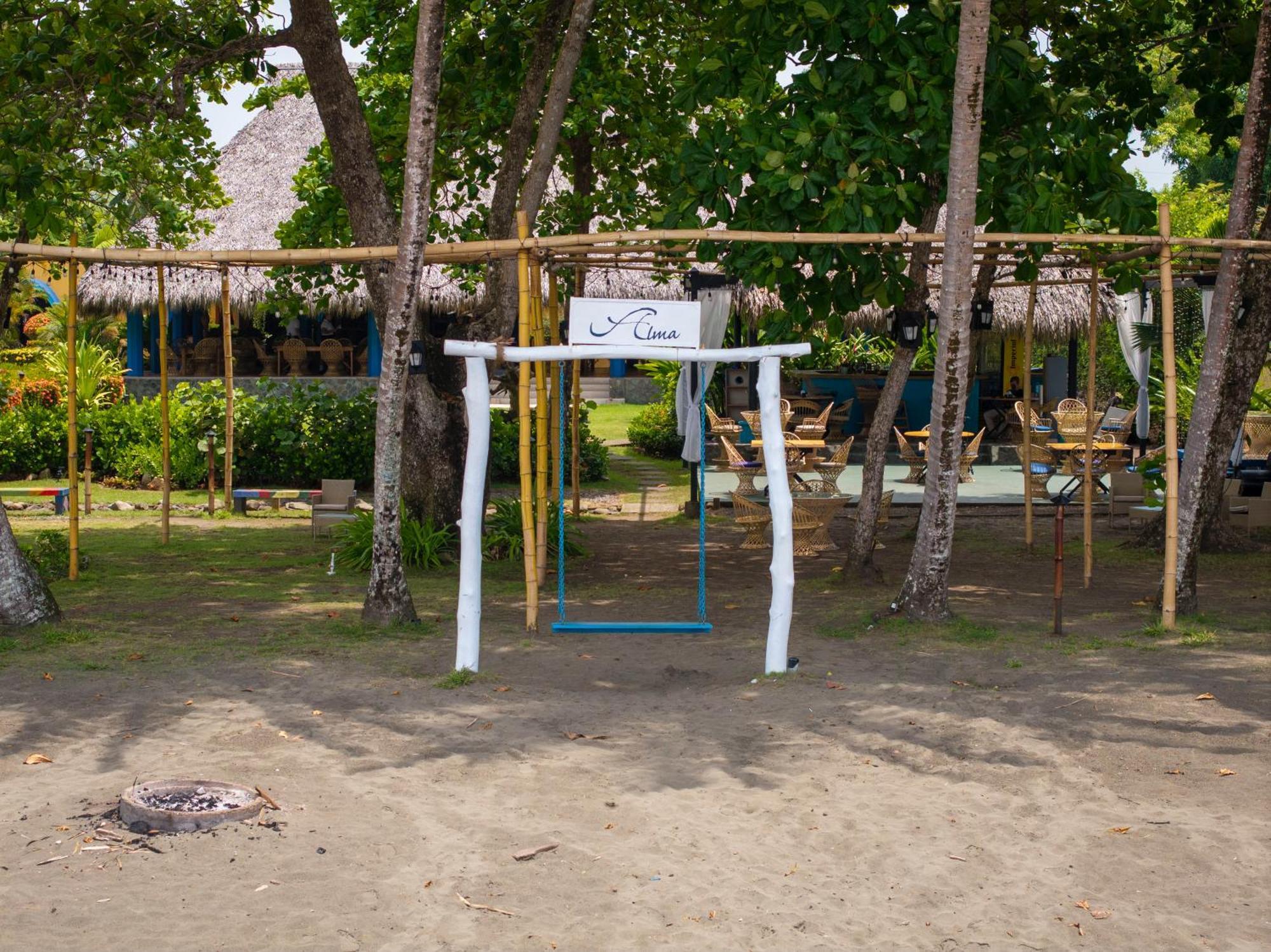 Alma Del Pacifico & Esterillos Este